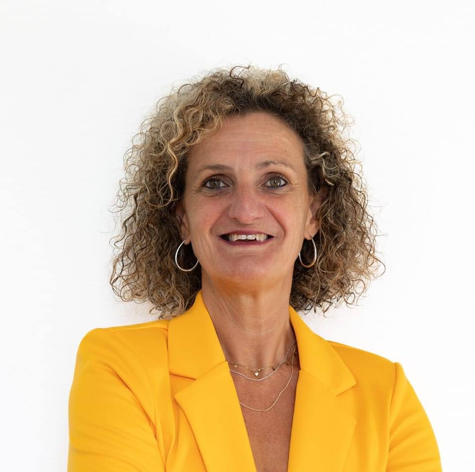 portrait portrait-sandrine-coaching-site-coach-coaching-vie-professionnel-adolescent-adulte-accompagnement-psychologique-developpement-personnel-ile-de-france-sucy-en-brie-femme-entrepreneur 2